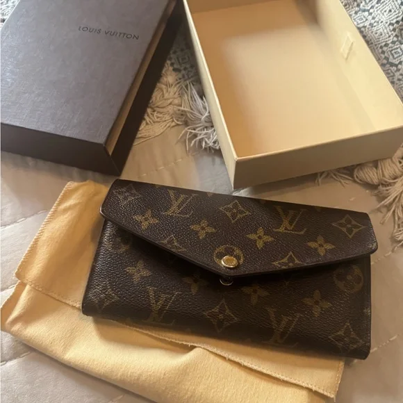 Louis Vuitton Brown Monogram Wallet - Picture 3 of 3